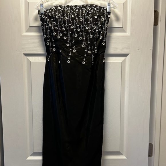 Jessica McClintock Dresses & Skirts - Jessica McLintock - Long Black Strapless Gown, Size 3 - NWT
